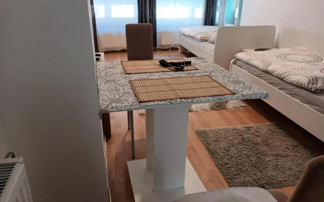 Privat Zimmer KF