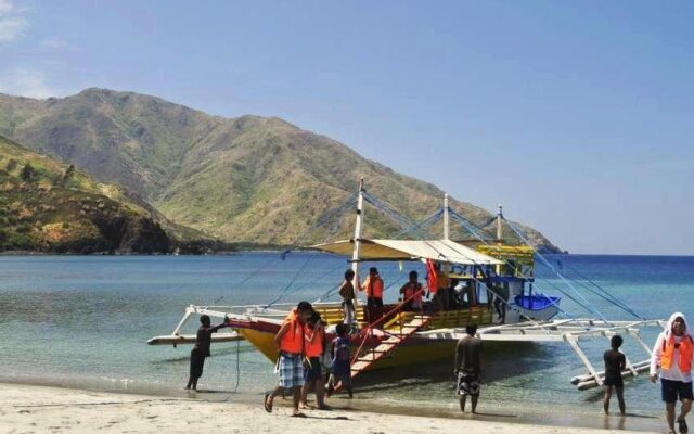 Sir Williams Lodge & Beach Resort