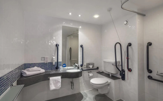 Holiday Inn Express Kettering by IHG