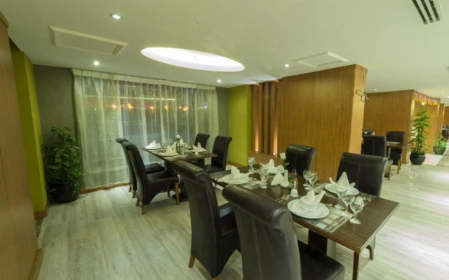 Mira Business Hotel