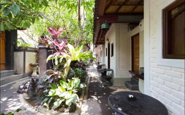 Dana Guesthouse Bali