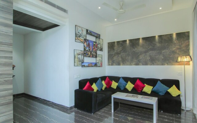 Capital O 28615 Hotel Crossroad