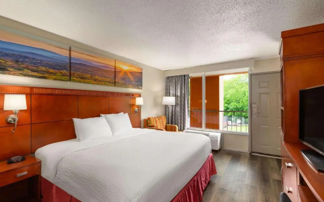 Days Inn Knoxville East