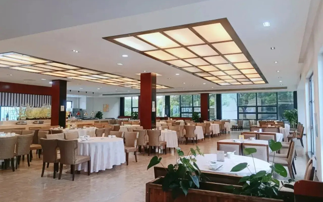 UrCove by Hyatt Shanghai Dishui Lake