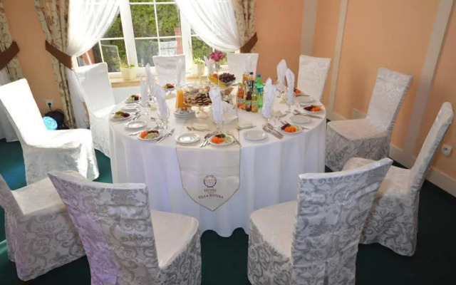 Villa Riviera