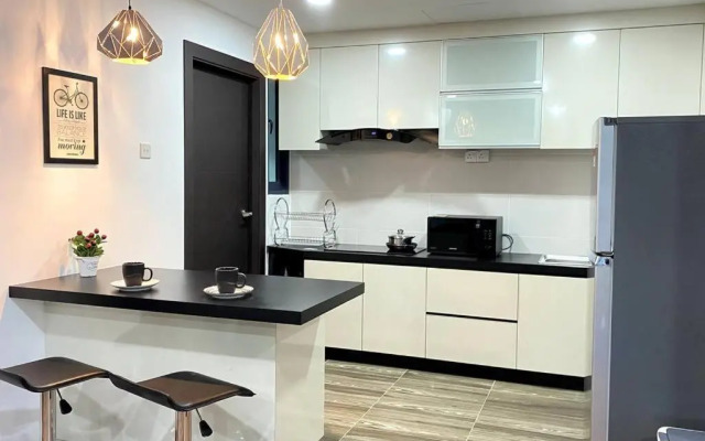 #2.1 Jazz Suites Large Bed Vivacity Kuching 3rooms