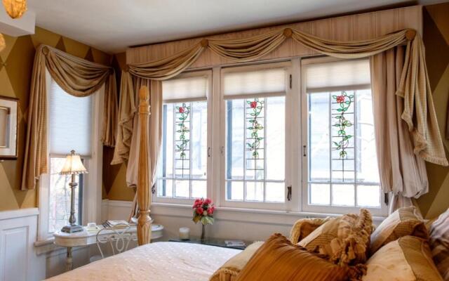 Gaslight Bed and Breakfast