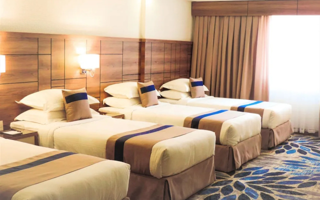 Season Star Hotel