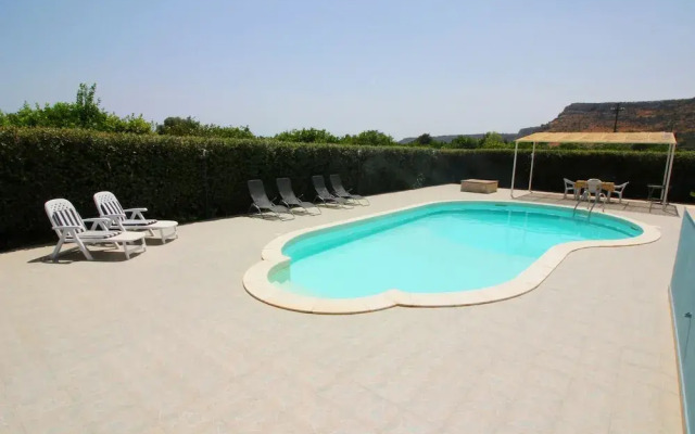 Serene Villa in Floridia With Swimming Pool