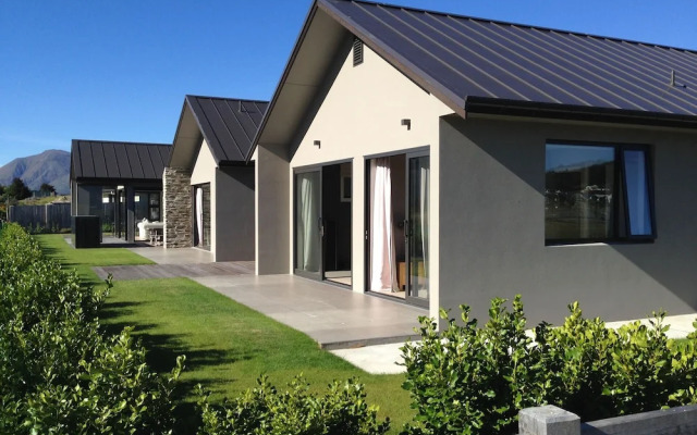 Infinity - Lake & Mountain Views - Sleeps 8