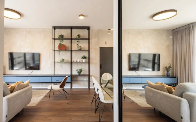 Modern Cozy Dream by Sea N' Rent