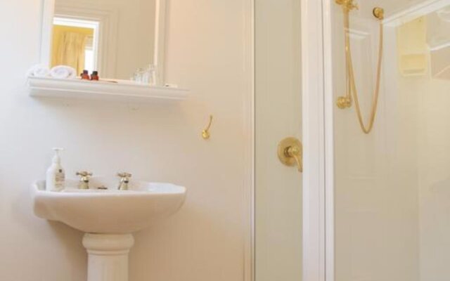 The Old Manse Boutique