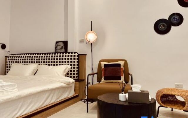Paw-some Hostel