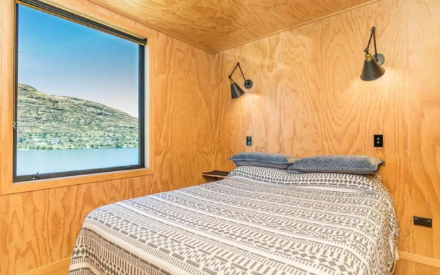 Picture Perfect - Queenstown Holiday Home