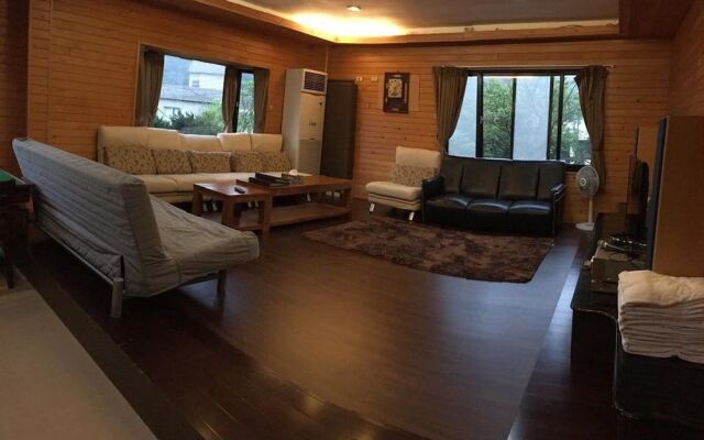 Celebrity Villa