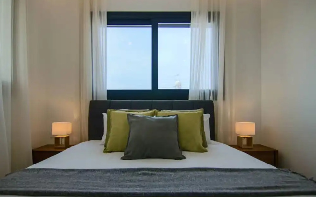 131 LIM 201 - Stay Anna Residence Sea View Apar