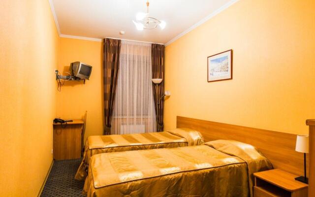Old Flat Hotel on Grecheskiy
