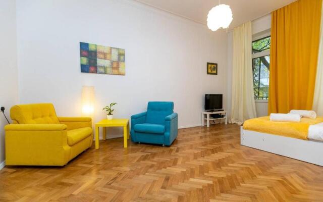 Wehost Apartment in a prestigious area