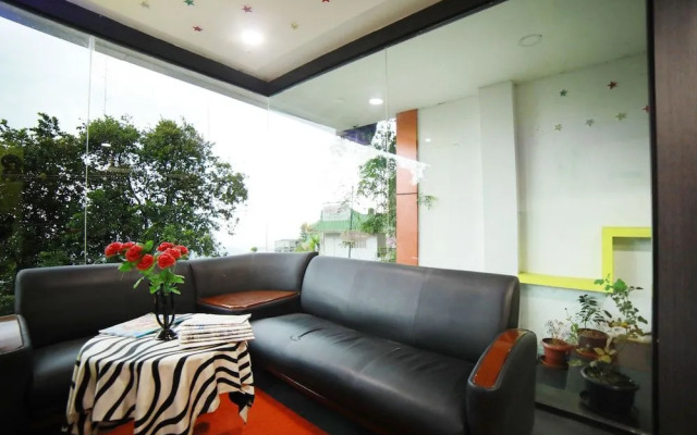 OYO 8506 Pallivasal
