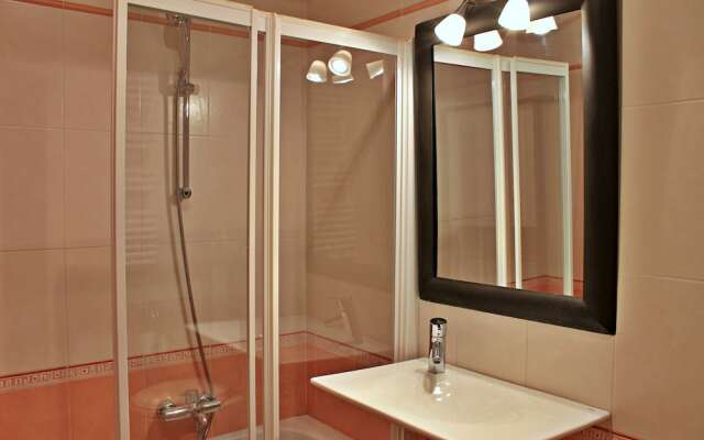 Viva Riviera Cosy 2 Bedrooms balcony