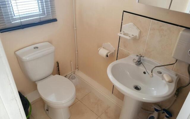 Sherwood Studio Annexe 1 Bedroom Entire Property