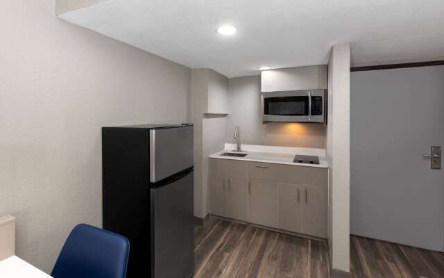 Wingate by Wyndham Sulphur Near Lake Charles