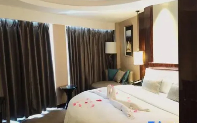 Vienna Hotel (Chengdu South Railway Station Sanwayao Subway Station)