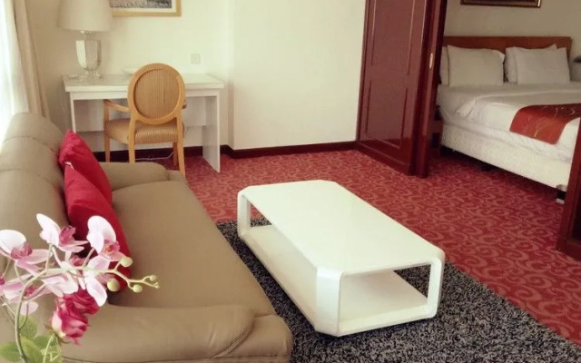 Luxury Apartment at Time Square