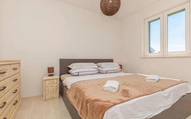 Stunning Home in Rogoznica With Wifi and 2 Bedrooms