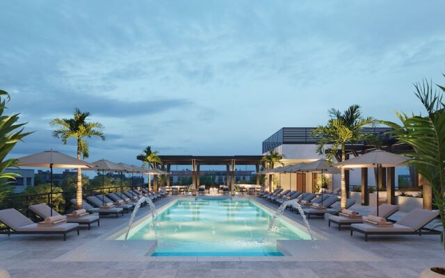 AC Hotel Naples 5th Avenue
