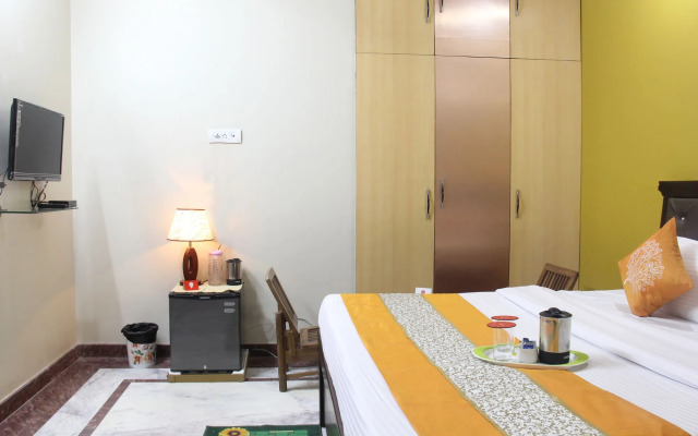 FabHotel Queen Palace by OYO Rooms