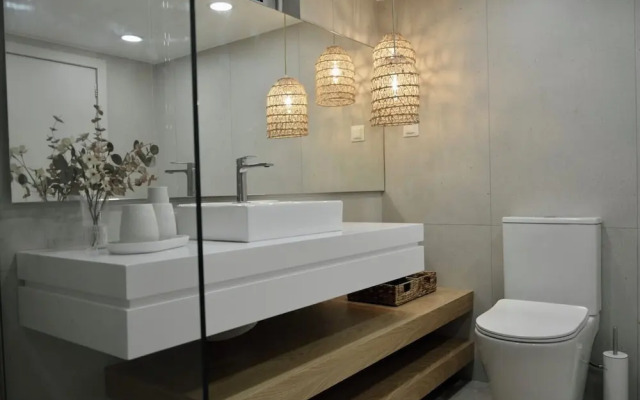 Villa Fleria Seaside Studios & Apts