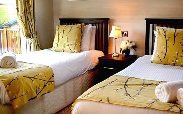Hideaway Lodge