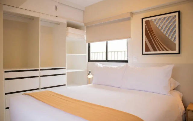 w Modern 3BR w Balcony Near Kennedy Park