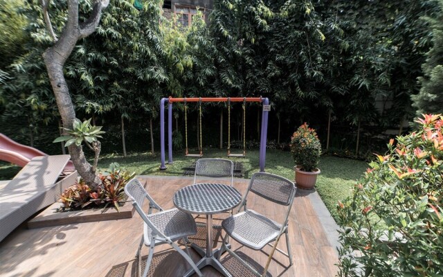 2BR Apartment with Private Bathtub at Galeri Ciumbuleuit 1
