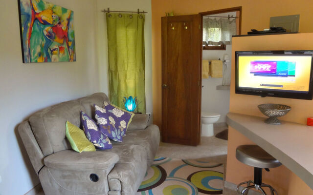 Manoas Luxury Camping and Villa Rentals