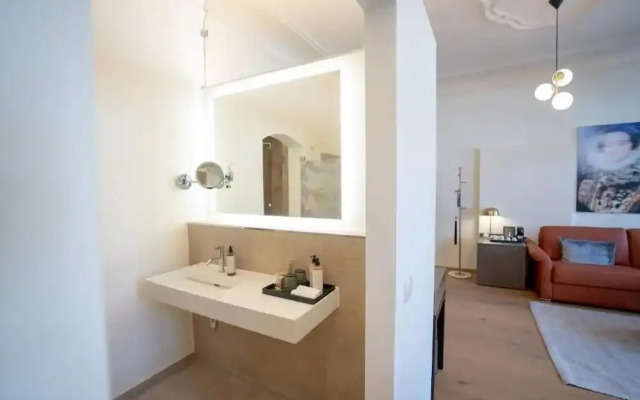 Maxim Suites by Elias Holl