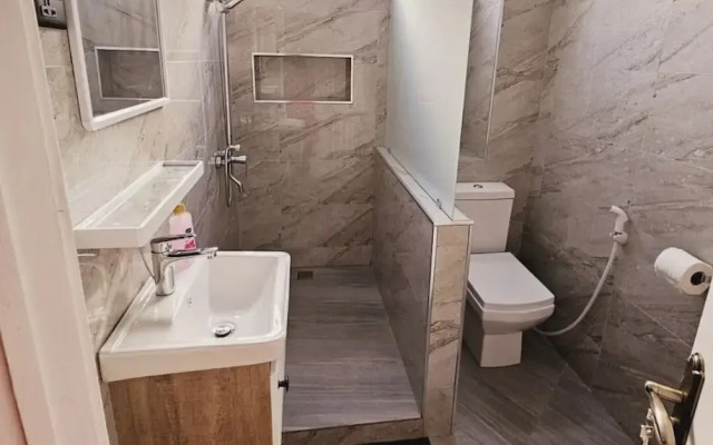 Captivating 3-bed Apartment in Flic en Flac