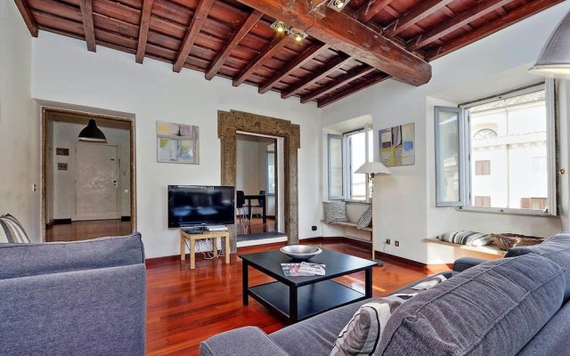Farnese Elegant Apartment