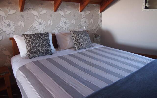 Shining Star Beachfront Accommodation