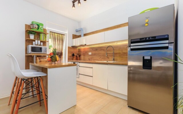 Awesome Home in Selce With Wifi and 4 Bedrooms