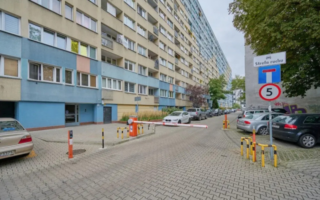 Cozy Zielińskiego Apartment by Renters
