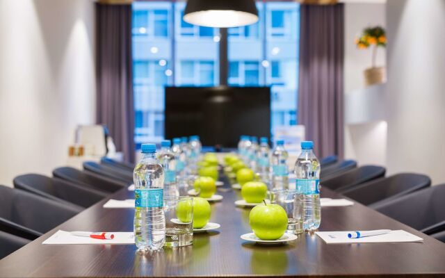 Park Inn by Radisson Kyiv Troyitska