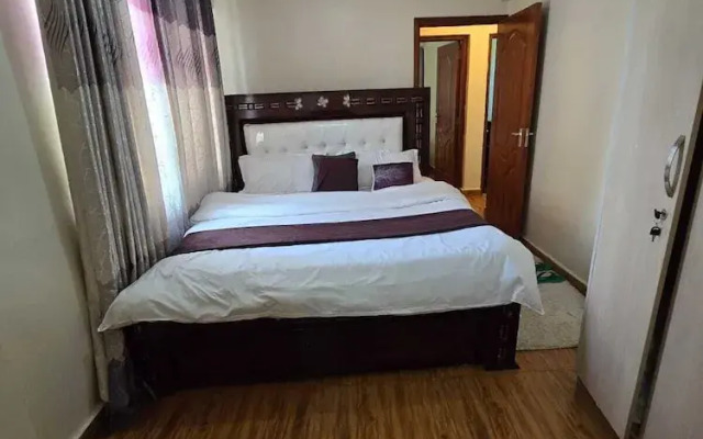 Lux Suites Astrol Apartments Garden City