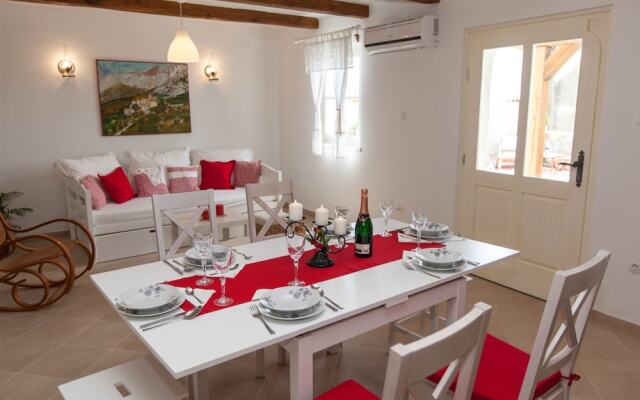 House VILA LJILJA