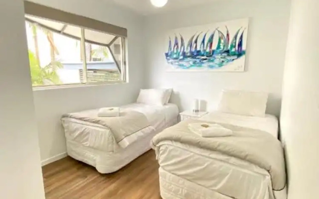 Sailfish Cove & RIVA Apartments