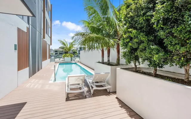 Waterfront Escape at Essentia
