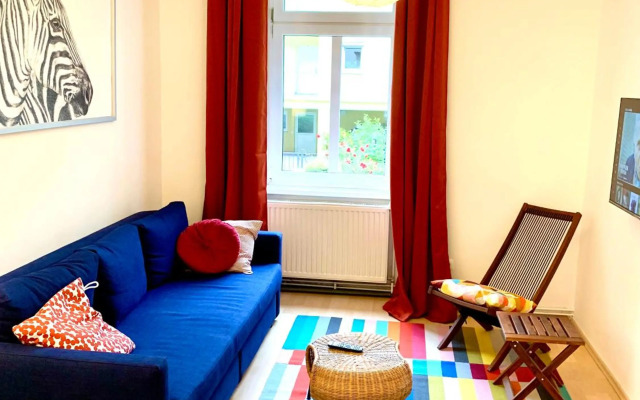 Traverl's Contactless Shelter - by Nahuen Suites