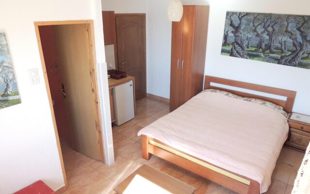 Studio in Ulcinj, With Wonderful sea View, Furnished Balcony and Wifi - 100 m From the Beach