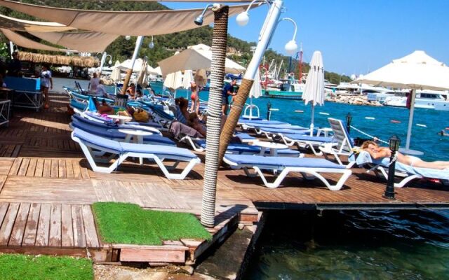 Anar Hotel